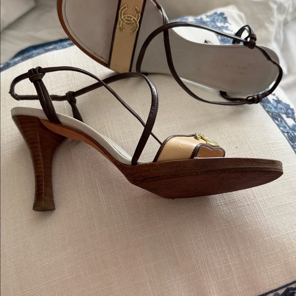 CHANEL Beige and Brown strappy sling back heel  size 38 size 7 US GOOD CONDITION - Picture 7 of 17